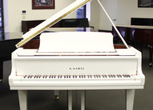 Review đàn piano GL-10 White Polish của Kawai