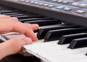 Học đàn keyboard mất bao lâu?
