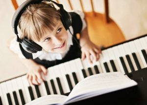 Học piano tại nhà bắt đầu từ đâu?