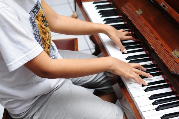Học đàn piano cơ bản với 7 bước 2