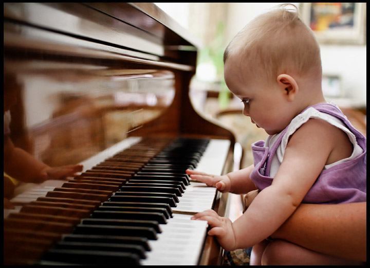 cho bé học piano